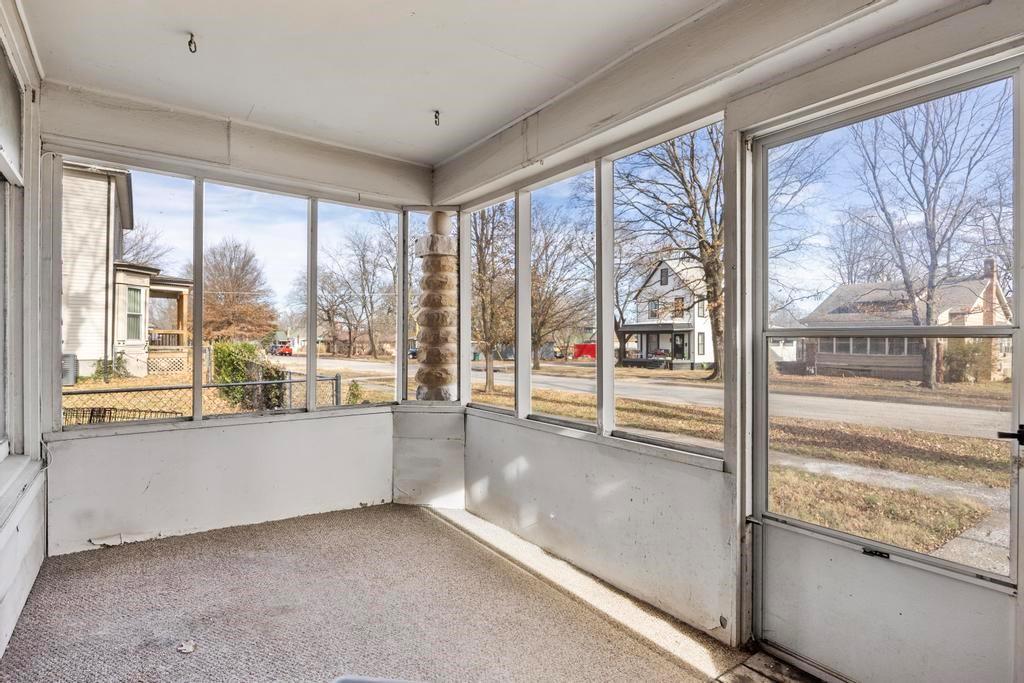 910 South Judson Street Fort Scott, KS 66701 - Photo 4 of 26