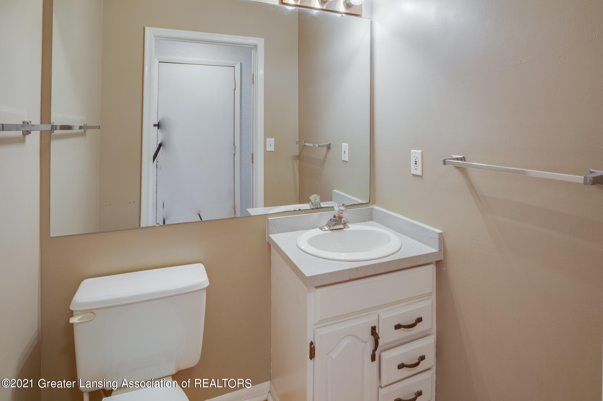 68 East Newman Road Williamston, MI 48895 - Photo 26 of 47 68_E_Newman_JEFF-32