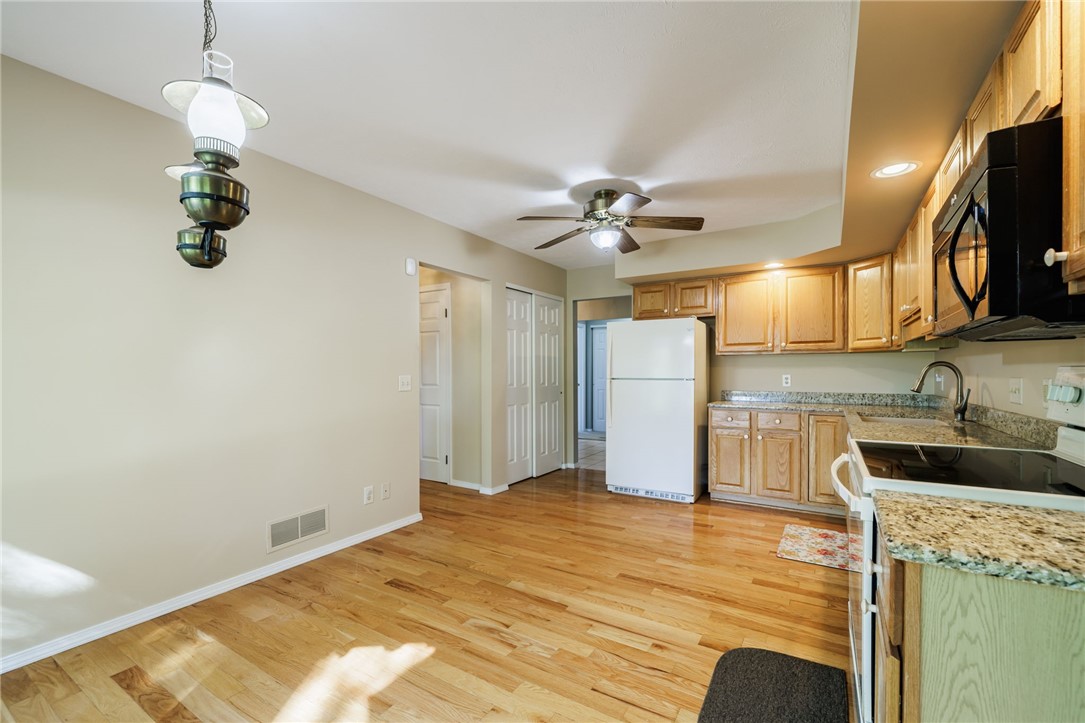 27 English Station Road Greece, NY 14616 - Photo 7 of 34 Gallery Image 7