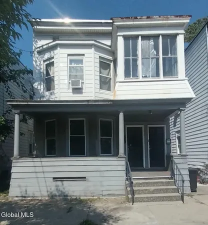 $1,600 | 335 3rd Street, Unit 1, Albany, NY 12206