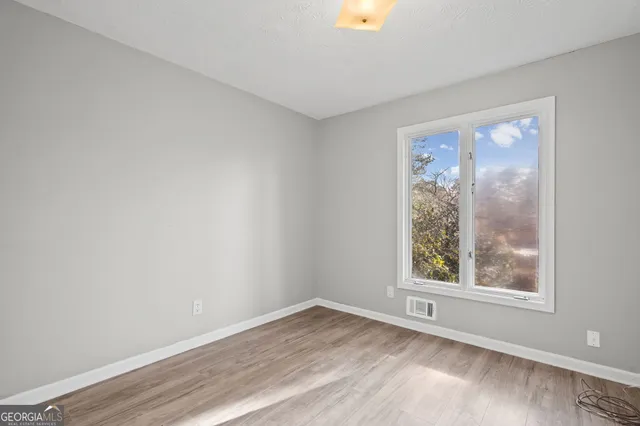 $1,600 | 2127 Golfview Drive Southeast, Conyers, GA 30013