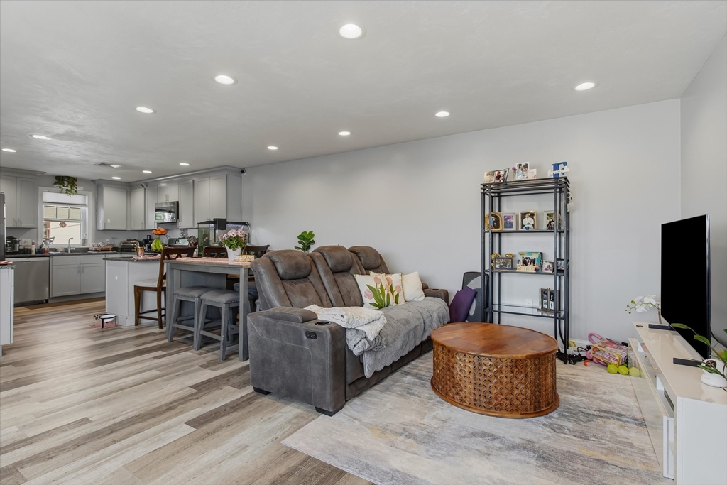 35 Shaw Street Lowell, MA 01851 - Photo 18 of 34