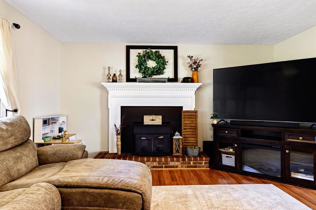 933 Ladd Road Waynesboro, VA 22980 - Photo 11 of 64