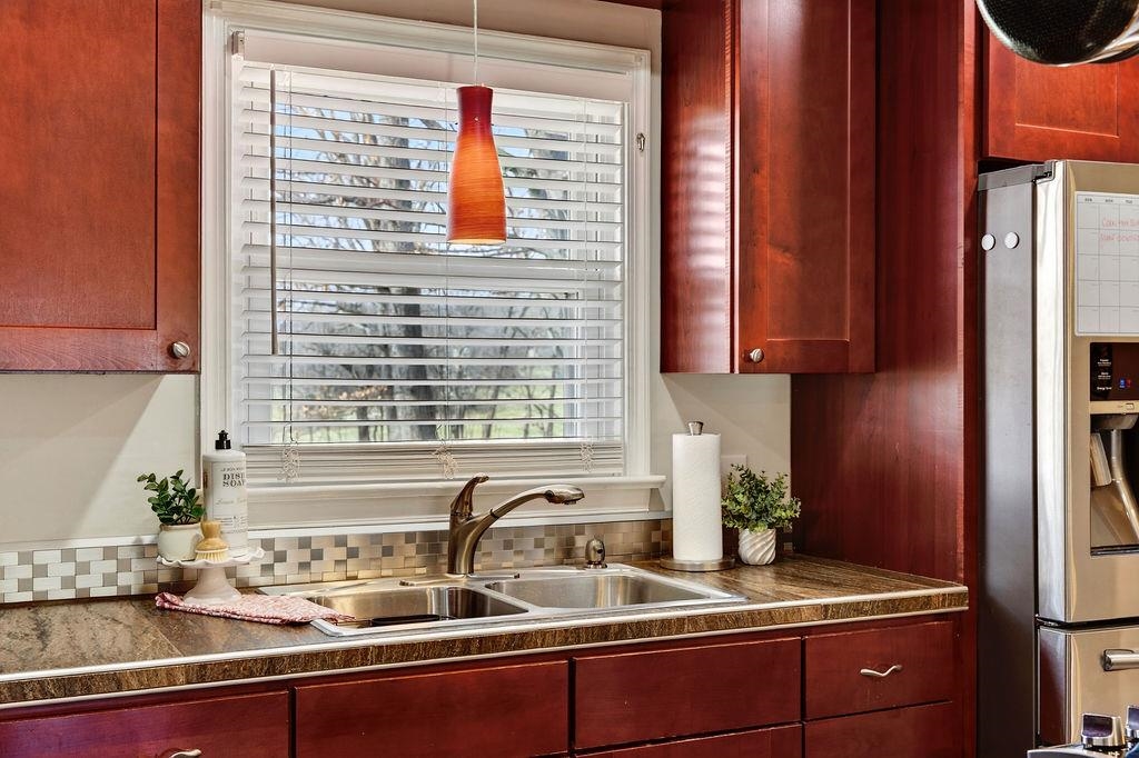 933 Ladd Road Waynesboro, VA 22980 - Photo 17 of 64