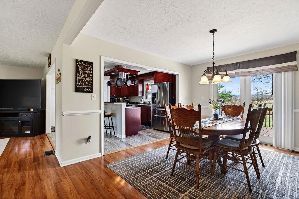 933 Ladd Road Waynesboro, VA 22980 - Photo 21 of 64