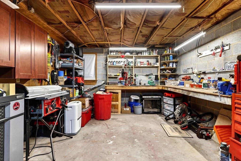 933 Ladd Road Waynesboro, VA 22980 - Photo 42 of 64