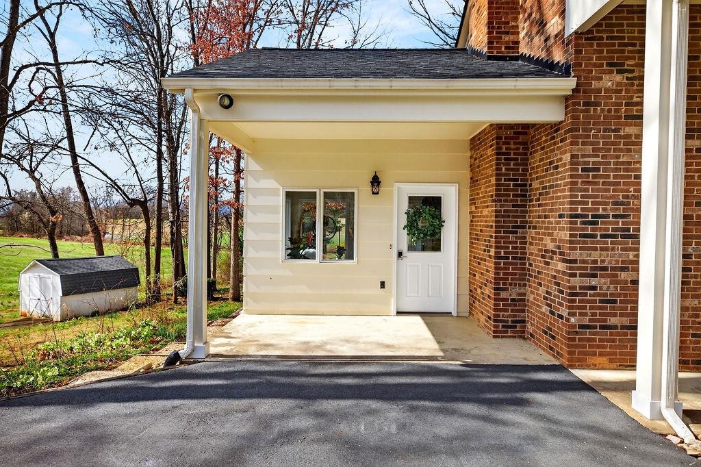 933 Ladd Road Waynesboro, VA 22980 - Photo 47 of 64