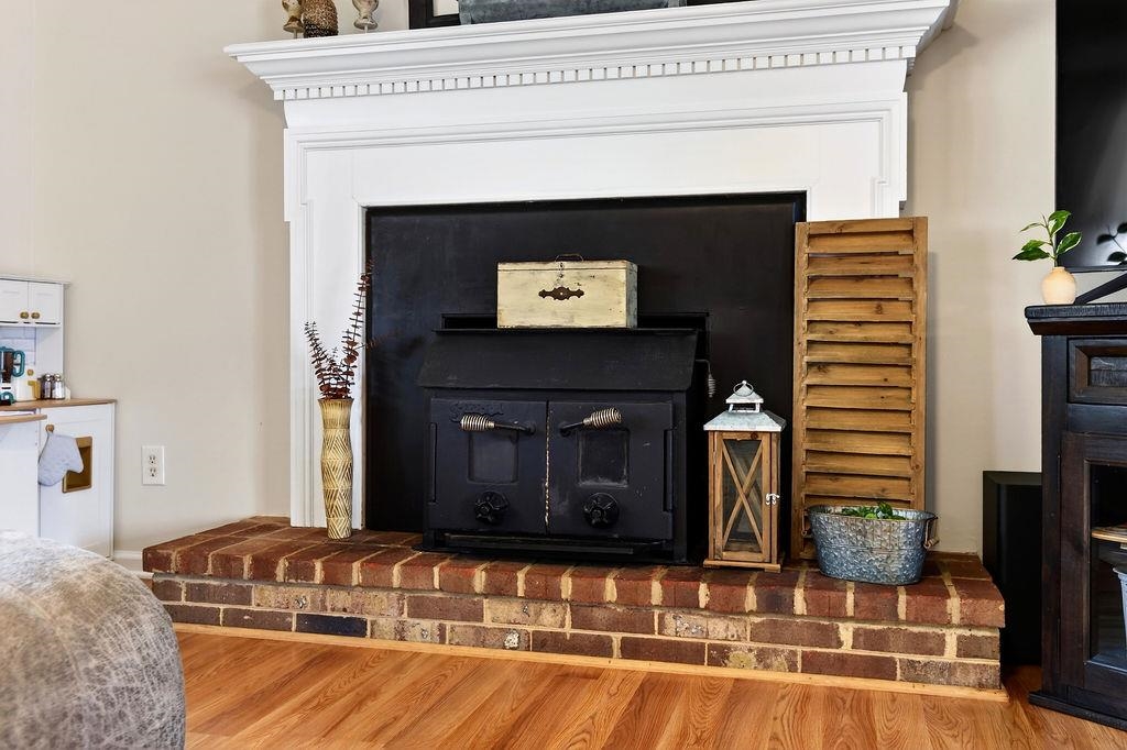 933 Ladd Road Waynesboro, VA 22980 - Photo 9 of 64