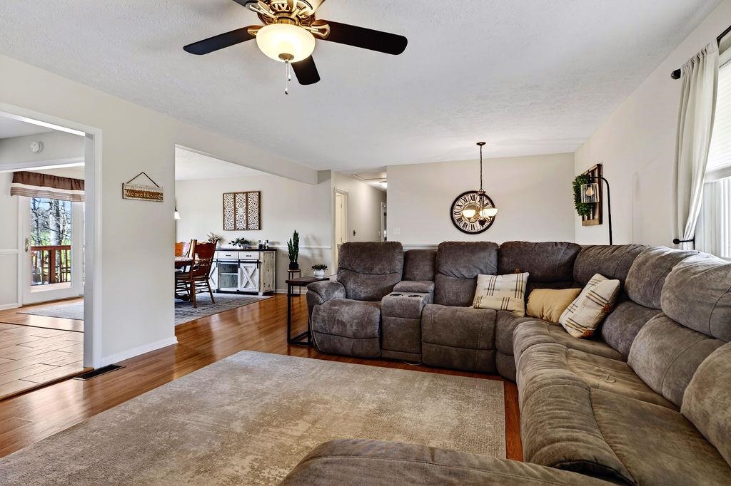 933 Ladd Road Waynesboro, VA 22980 - Photo 10 of 64