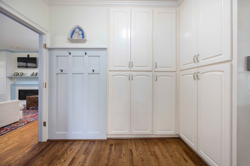 6916 Gaines Ridge Road Columbus, GA 31904 - Photo 29 of 56 Keeping Room / Mud Room