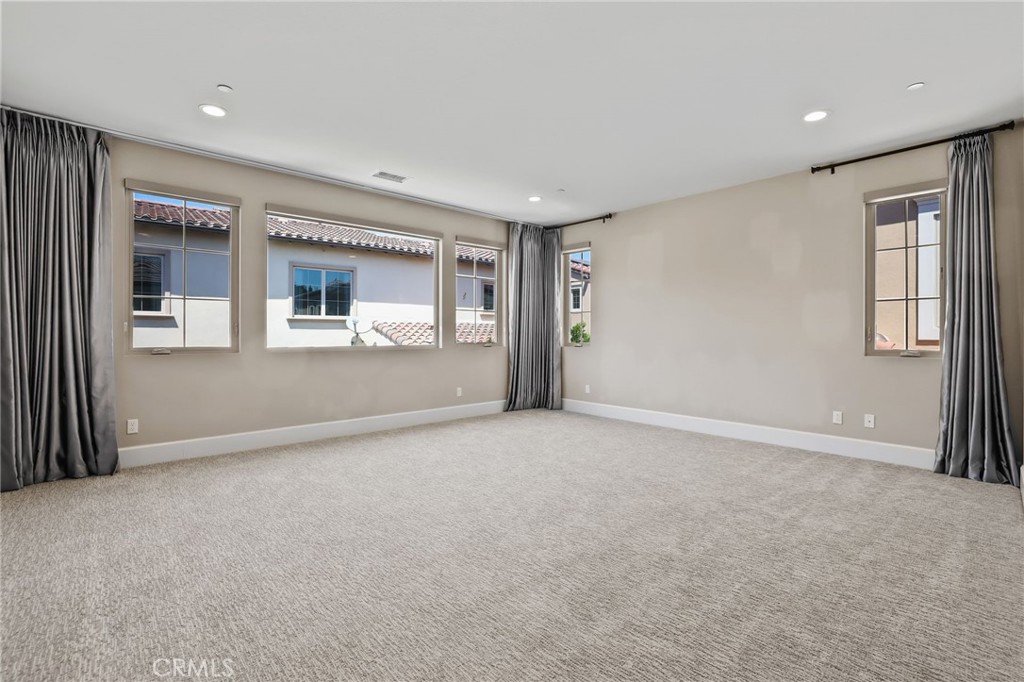 77 Rockinghorse Irvine, CA 92602 - Photo 38 of 57