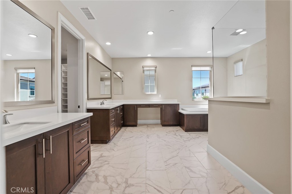 77 Rockinghorse Irvine, CA 92602 - Photo 41 of 57