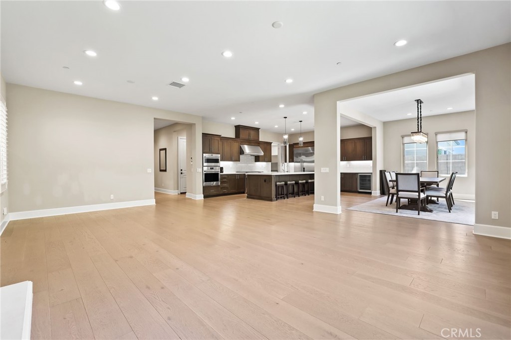 77 Rockinghorse Irvine, CA 92602 - Photo 10 of 57