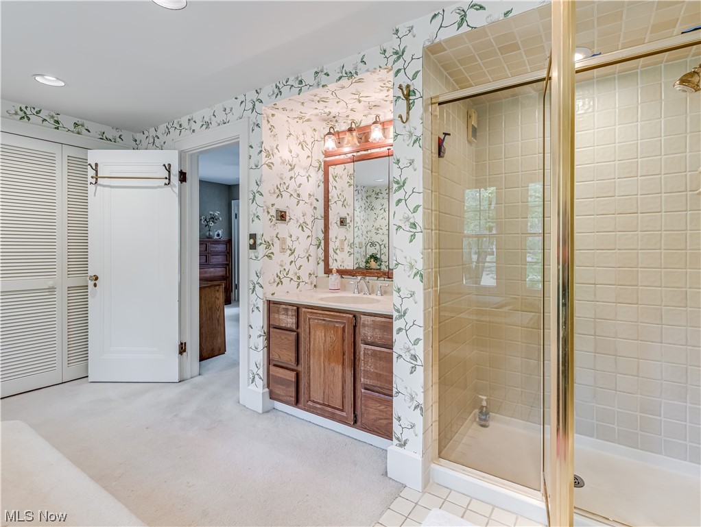2906 Hastings Road Silver Lake, OH 44224 - Photo 21 of 32 Primary BR Bath