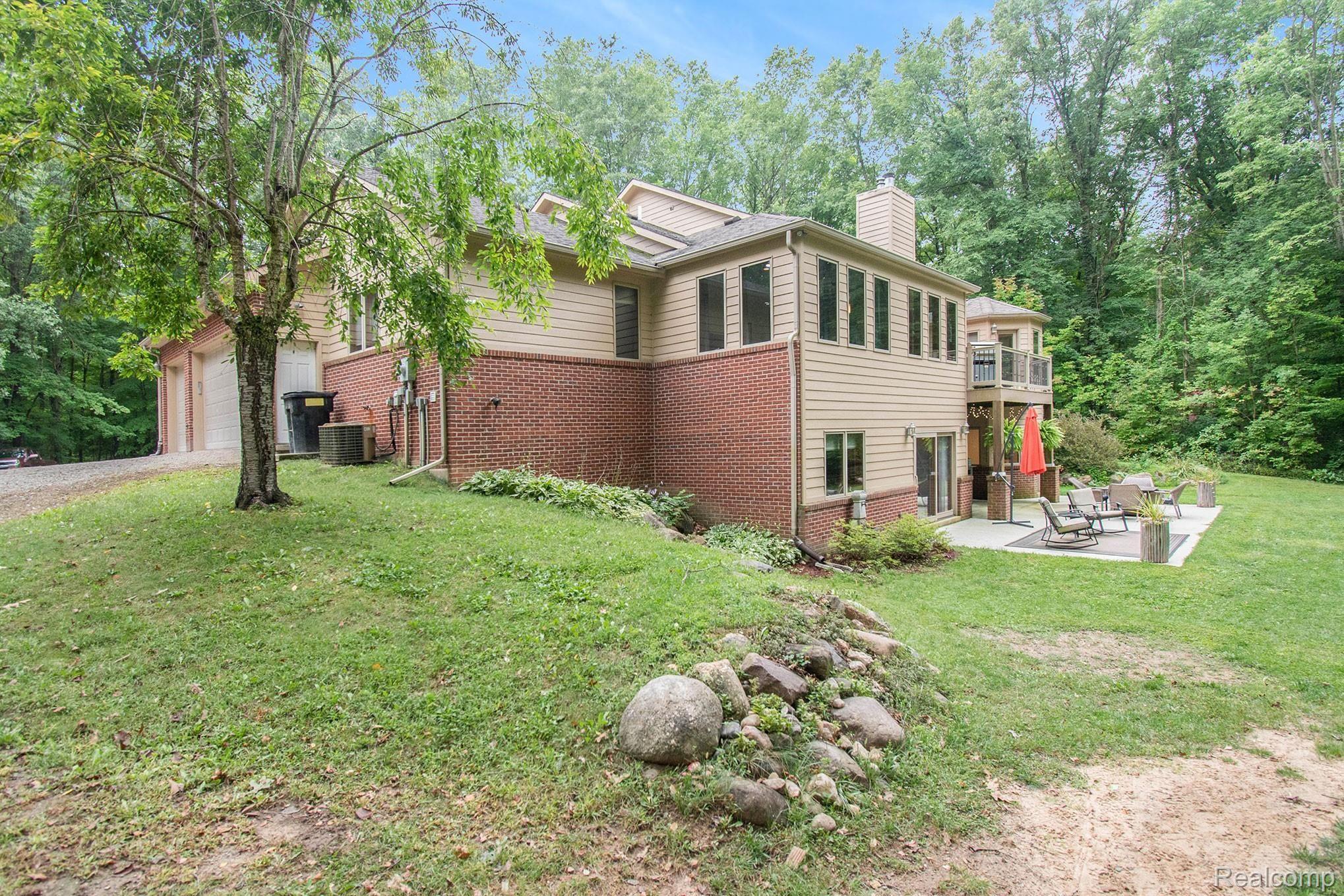9813 McClements Road Brighton, MI 48114 - Photo 41 of 47 9813-McClements-_68.jpg