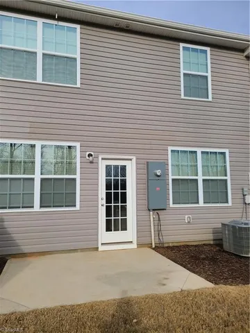 $2,700 | 1325 Broholmer Lane, Greensboro, NC 27405