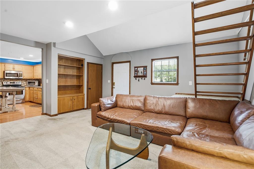 7116 Woodson Road Raytown, MO 64133 - Photo 6 of 48