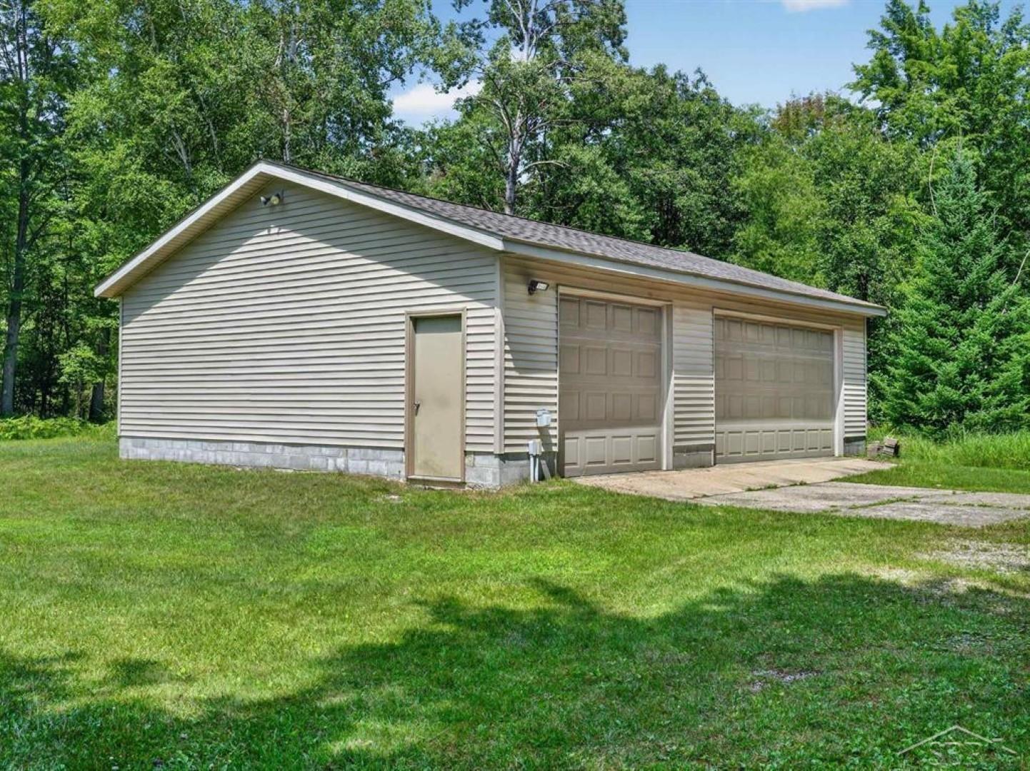 457 East Mier Road Midland, MI 48642 - Photo 33 of 53