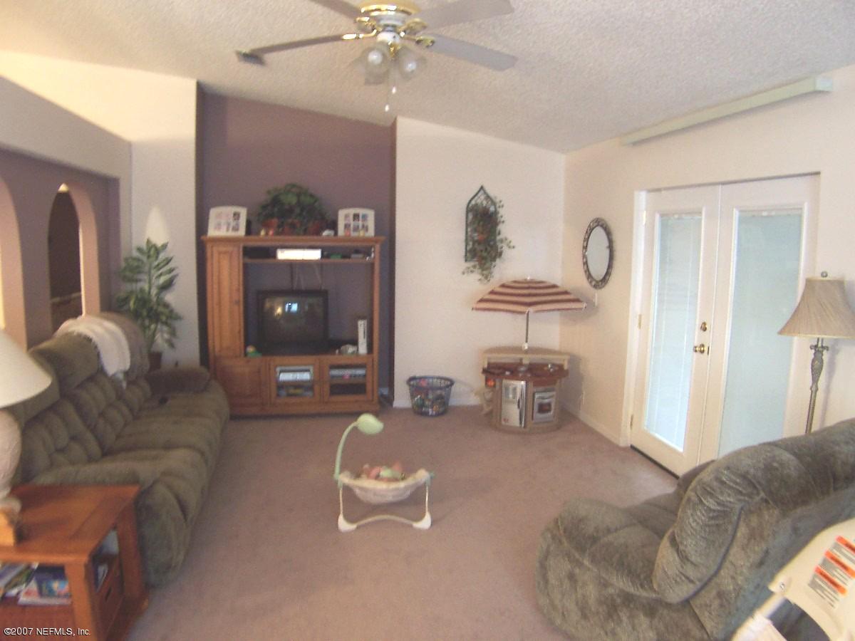 2681 R S Bailey Drive Jacksonville, FL 32246 - Photo 3 of 11 Family room