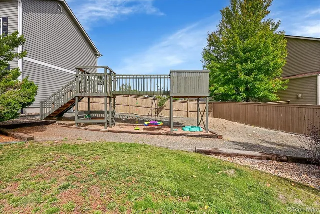 a view of a garden with an trees