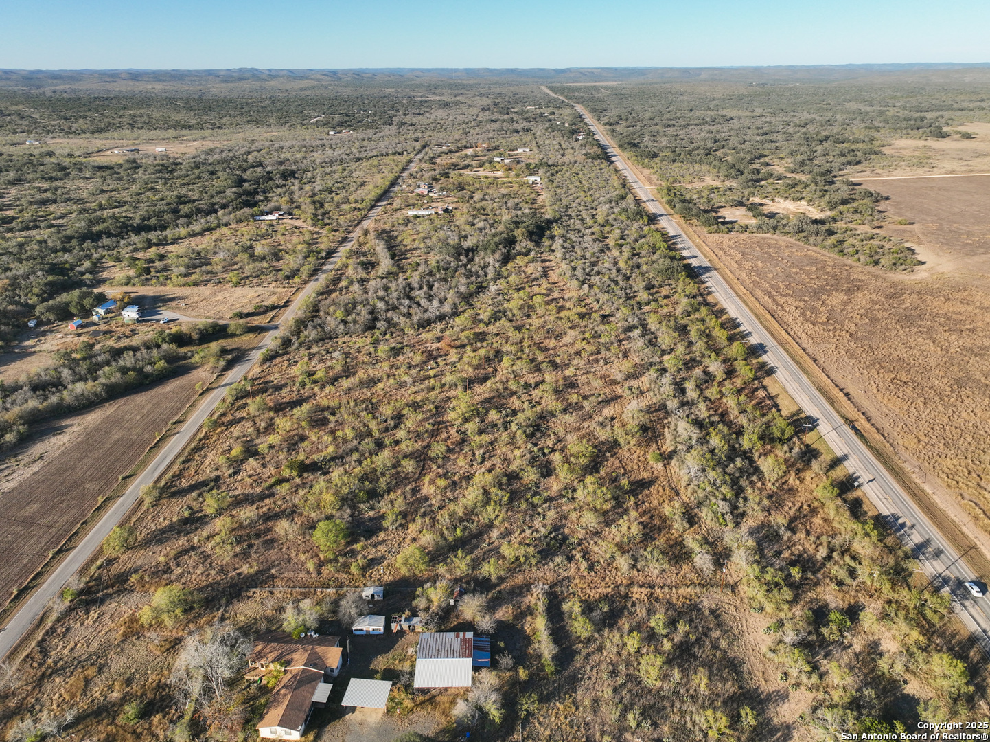 429 County Road 429 Uvalde, TX 78801 - Photo 2 of 17