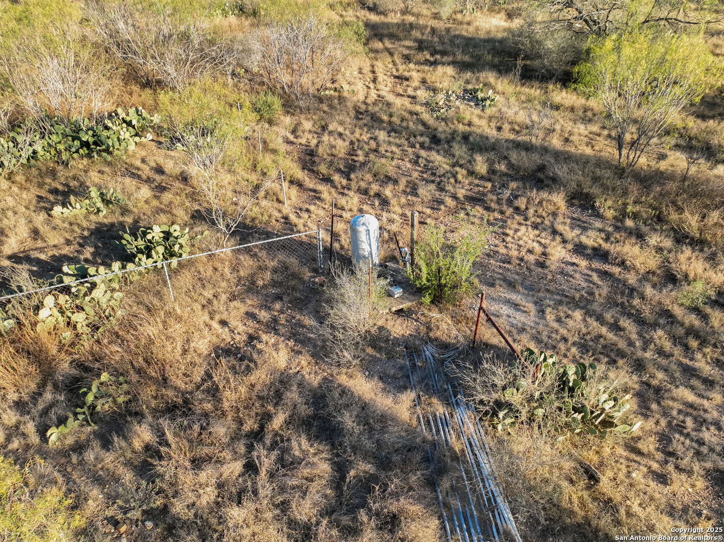 429 County Road 429 Uvalde, TX 78801 - Photo 3 of 17