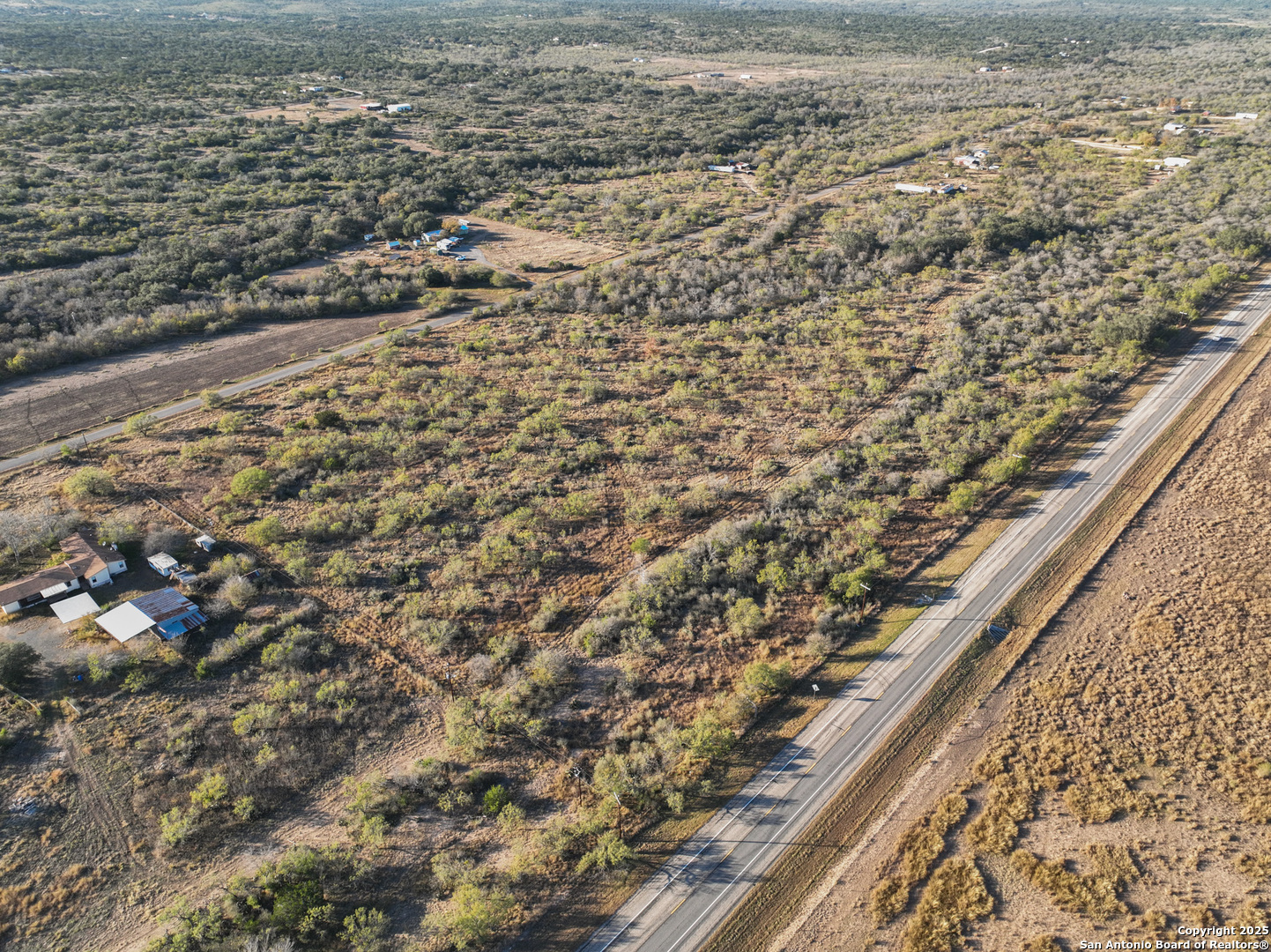 429 County Road 429 Uvalde, TX 78801 - Photo 5 of 17