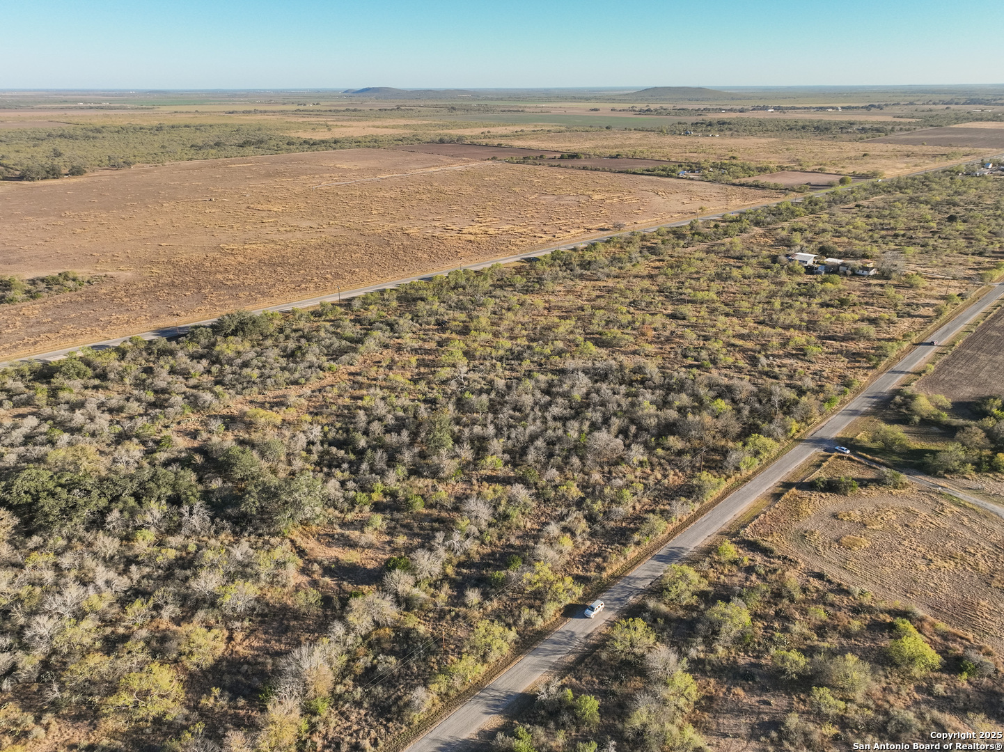 429 County Road 429 Uvalde, TX 78801 - Photo 7 of 17