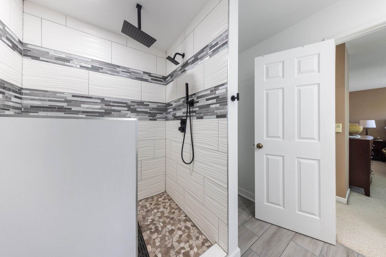 373 Foster Way Bolingbrook, IL 60440 - Photo 19 of 35 a bathroom with a shower