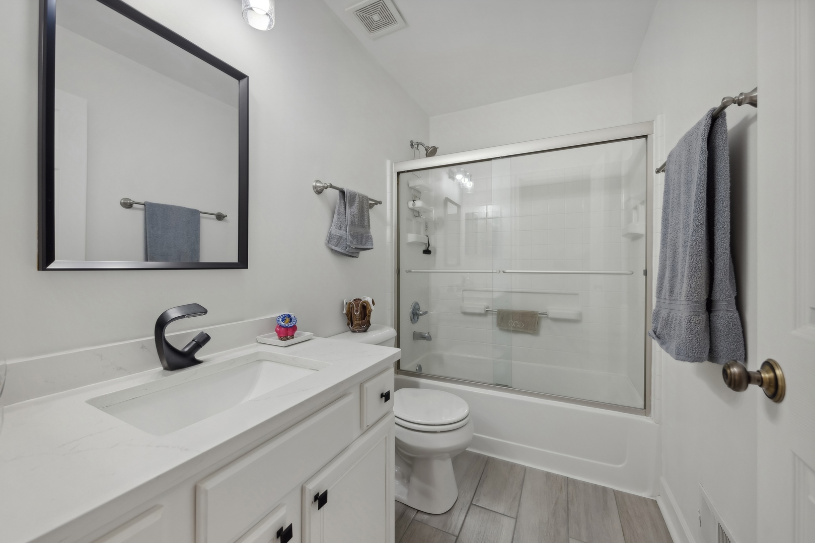 373 Foster Way Bolingbrook, IL 60440 - Photo 23 of 35 a bathroom with a sink toilet and shower