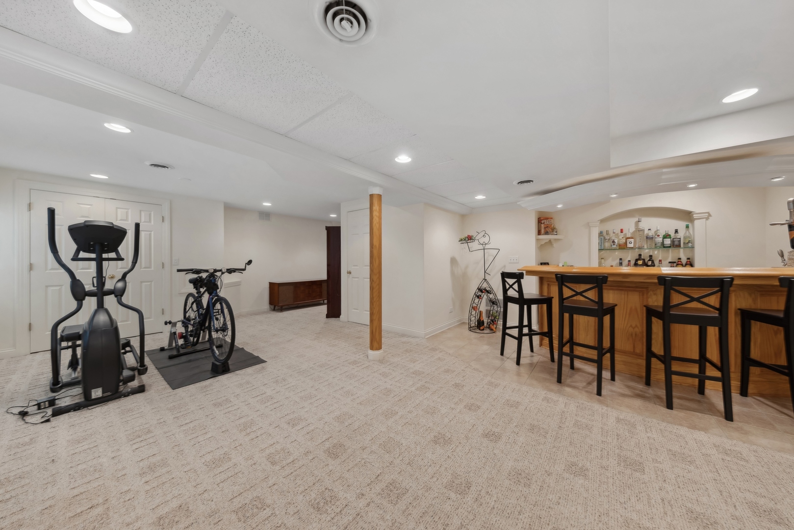 373 Foster Way Bolingbrook, IL 60440 - Photo 25 of 35 a view of a room with gym equipment