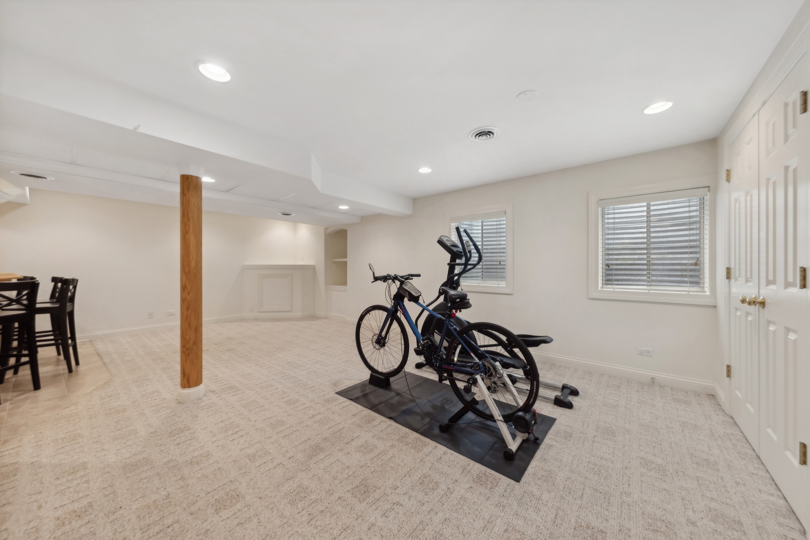 373 Foster Way Bolingbrook, IL 60440 - Photo 26 of 35 a view of a room with gym equipment