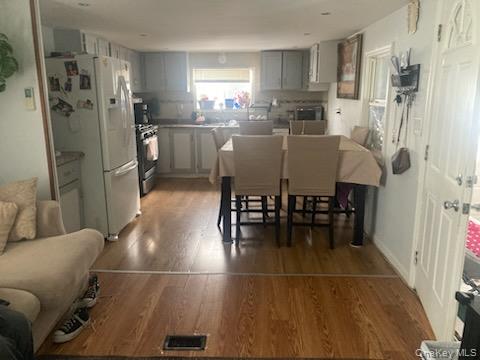 1661 Old Country Road, Unit 251 Riverhead, NY 11901 - Photo 2 of 10