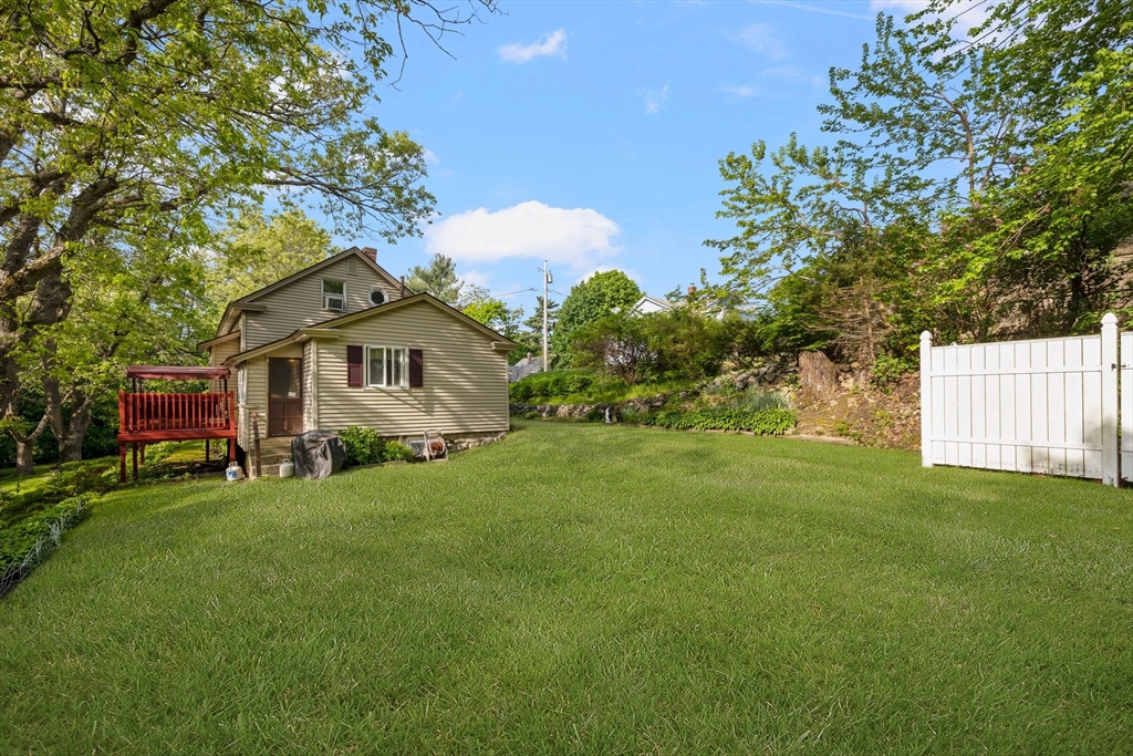31 Tyson Road Worcester, MA 01606 - Photo 25 of 27 a front view of a house with garden