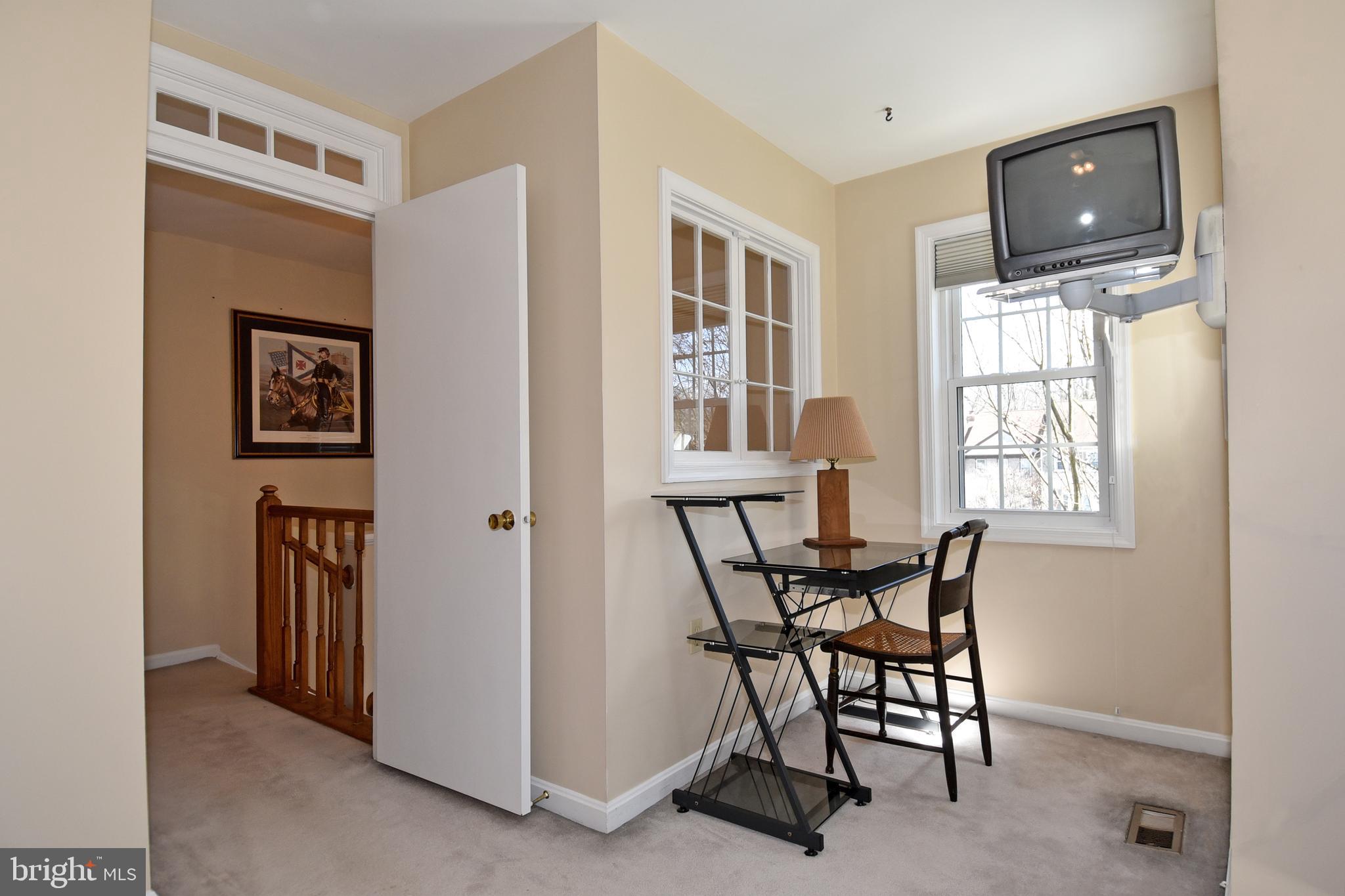 11988 Sentinel Point Court Reston, VA 20191 - Photo 27 of 54 Master Bedroom Nook/Office Space