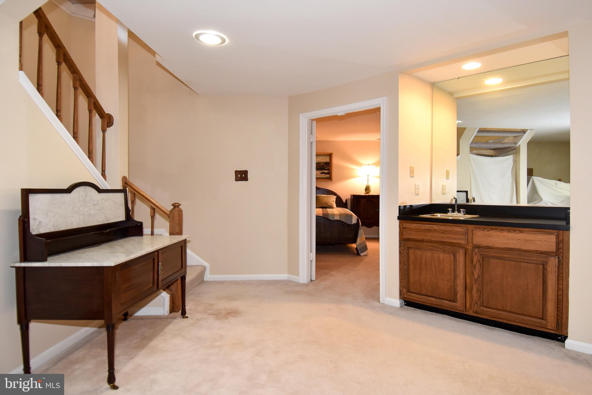 11988 Sentinel Point Court Reston, VA 20191 - Photo 41 of 54 Basement/Wet Bar
