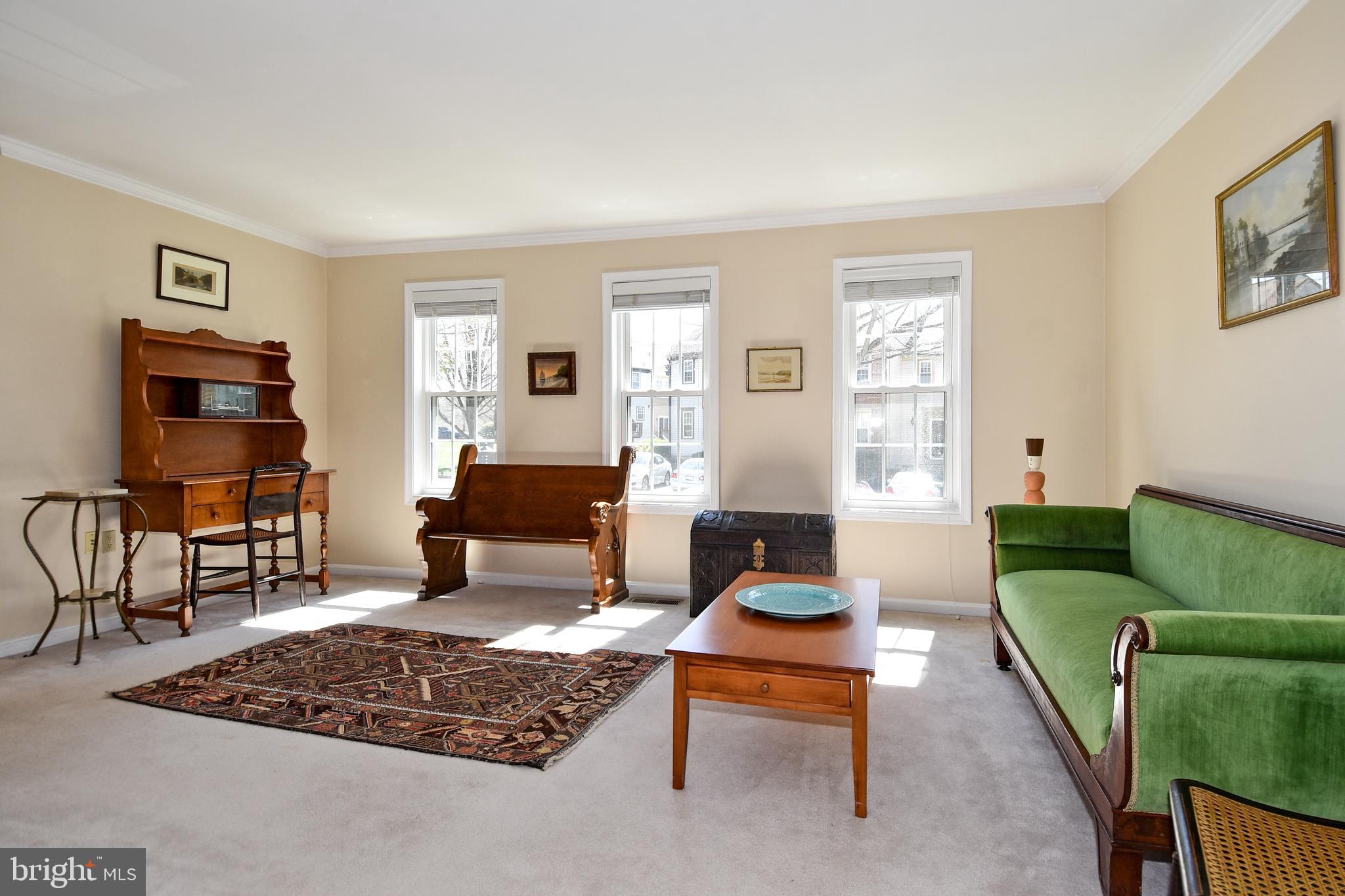11988 Sentinel Point Court Reston, VA 20191 - Photo 8 of 54 Light/Bright Spacious Family Room