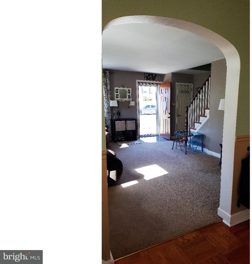 533 Perry Street Ridley Park, PA 19078 - Photo 2 of 20 Living Room
