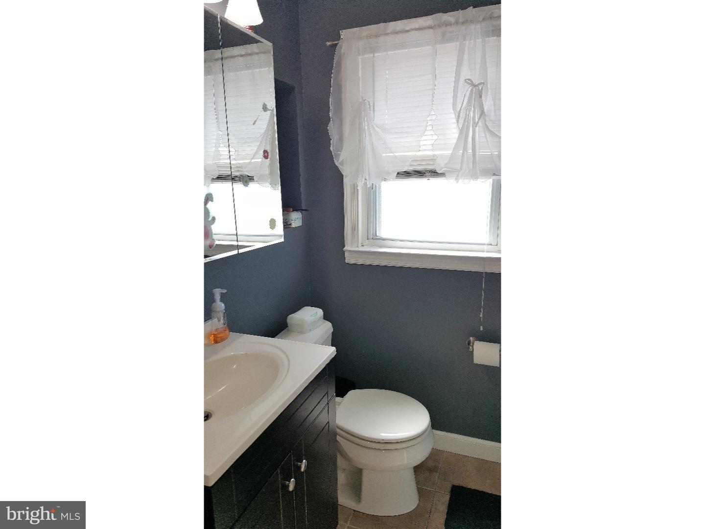533 Perry Street Ridley Park, PA 19078 - Photo 15 of 20 Bathroom