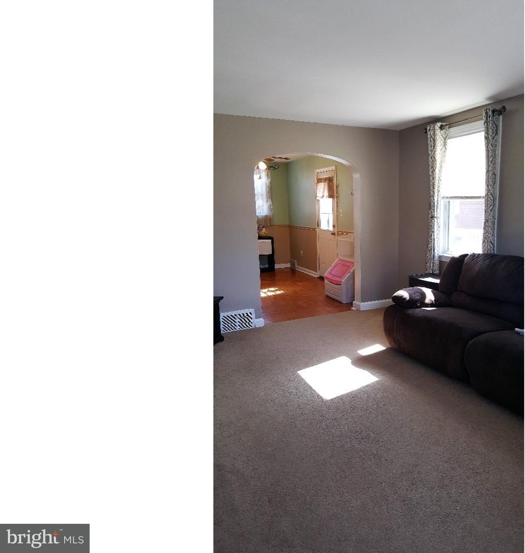 533 Perry Street Ridley Park, PA 19078 - Photo 3 of 20 Living Room