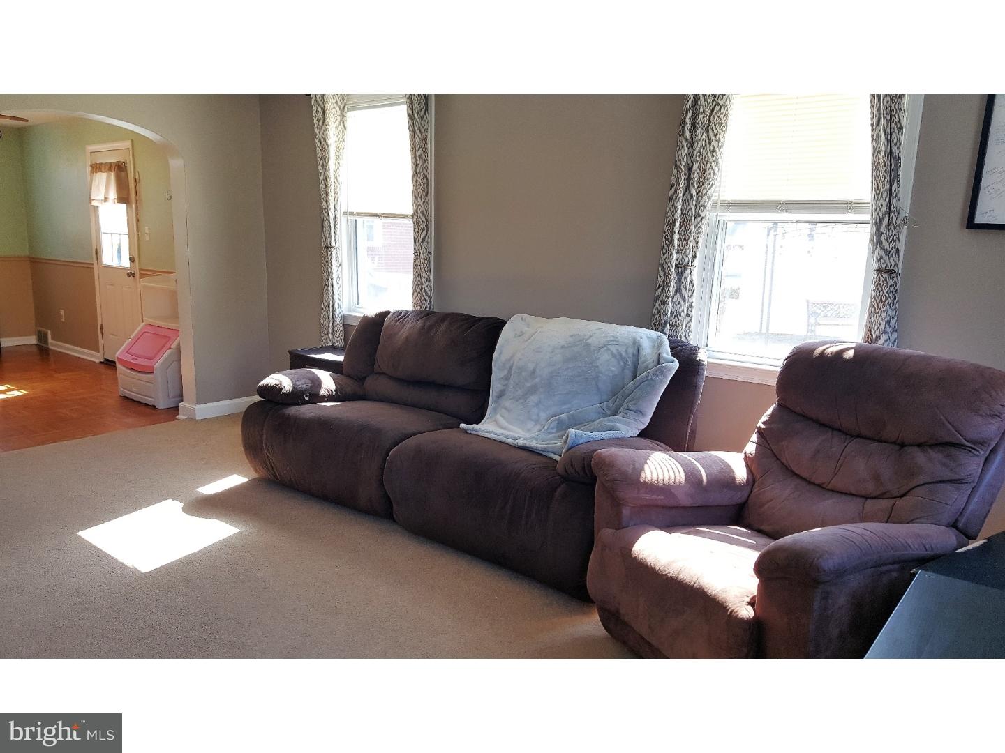 533 Perry Street Ridley Park, PA 19078 - Photo 5 of 20 Living Room
