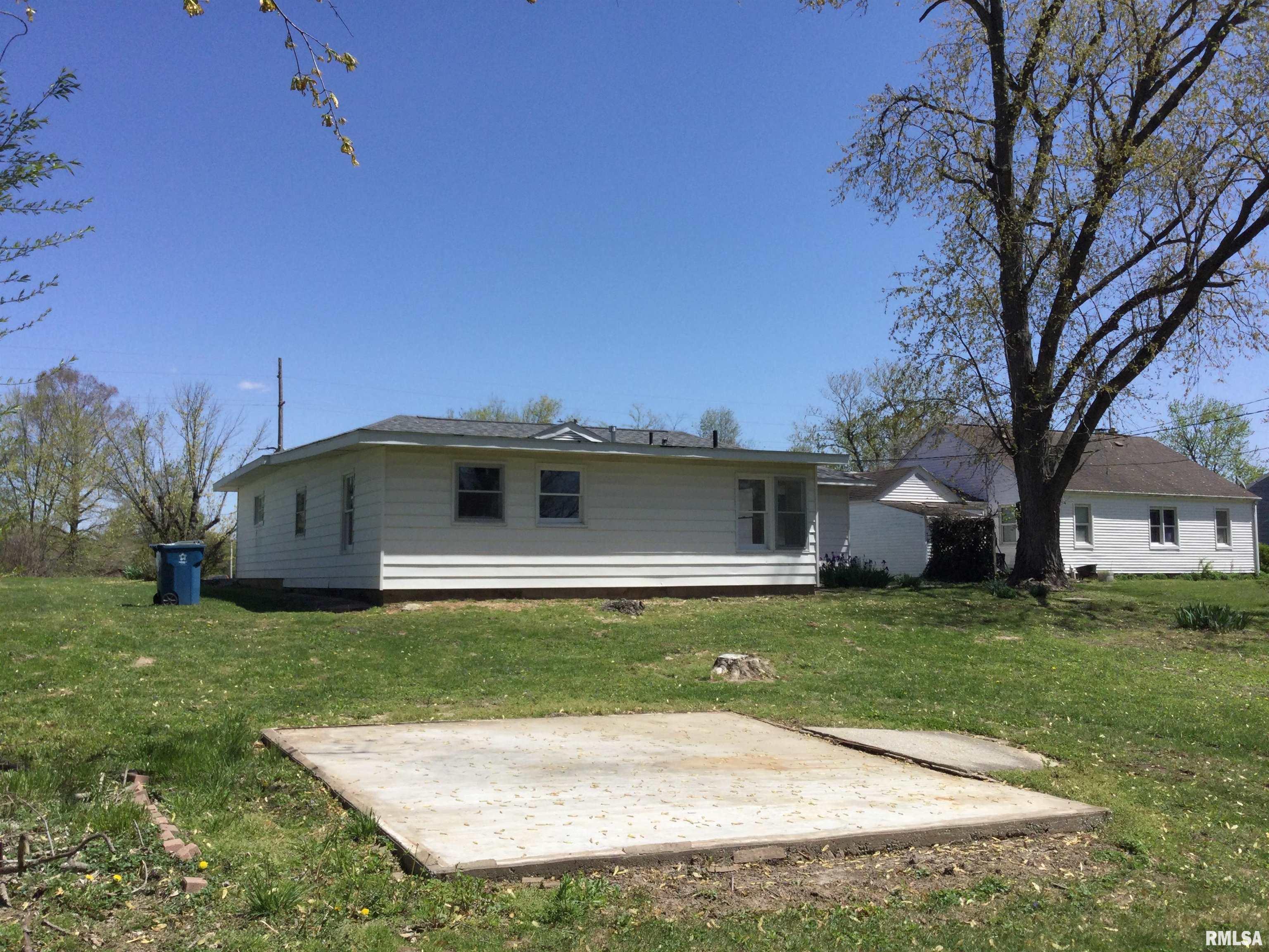 424 Springfield Avenue Anna, IL 62906 - Photo 3 of 35