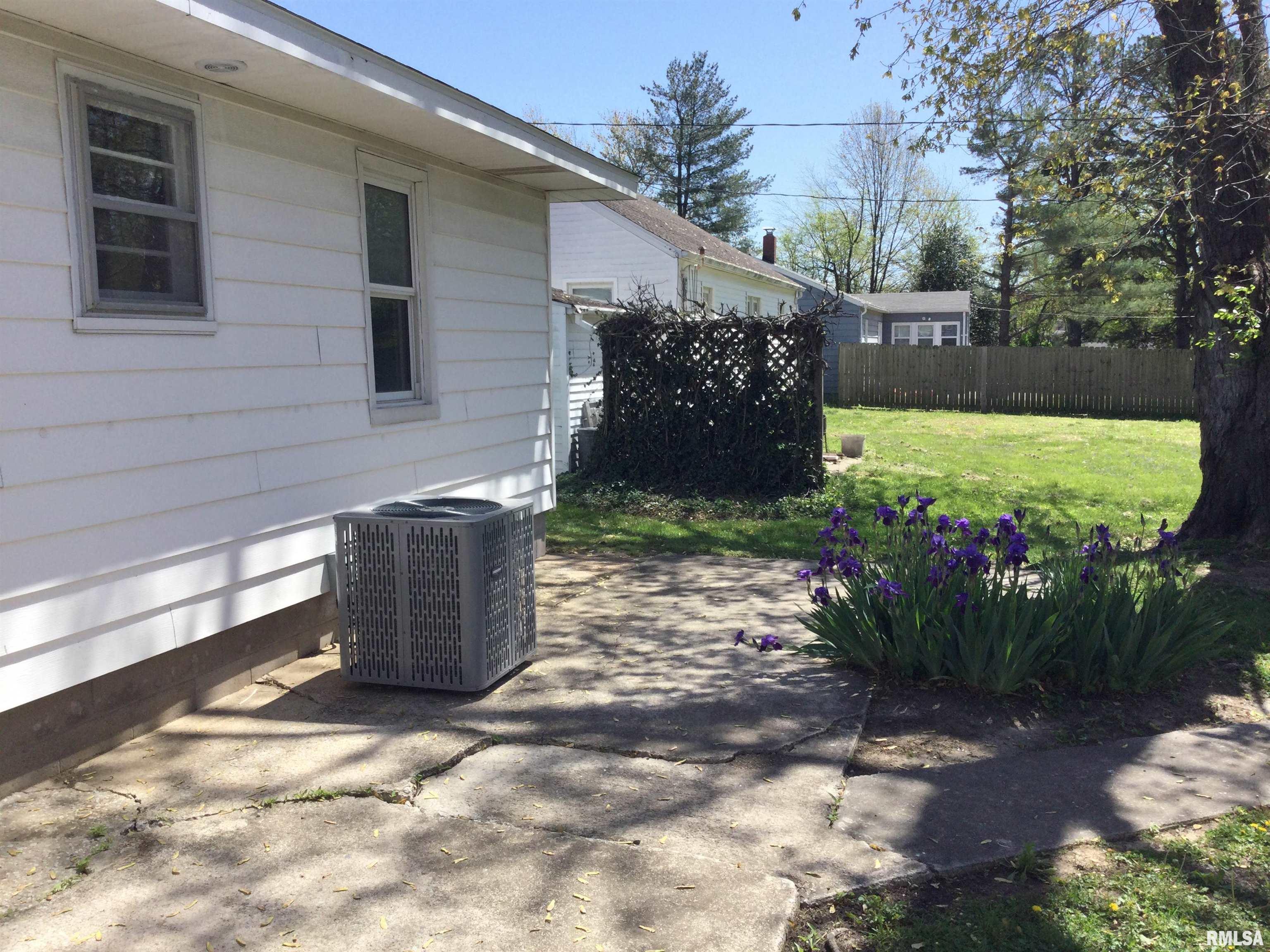 424 Springfield Avenue Anna, IL 62906 - Photo 32 of 35