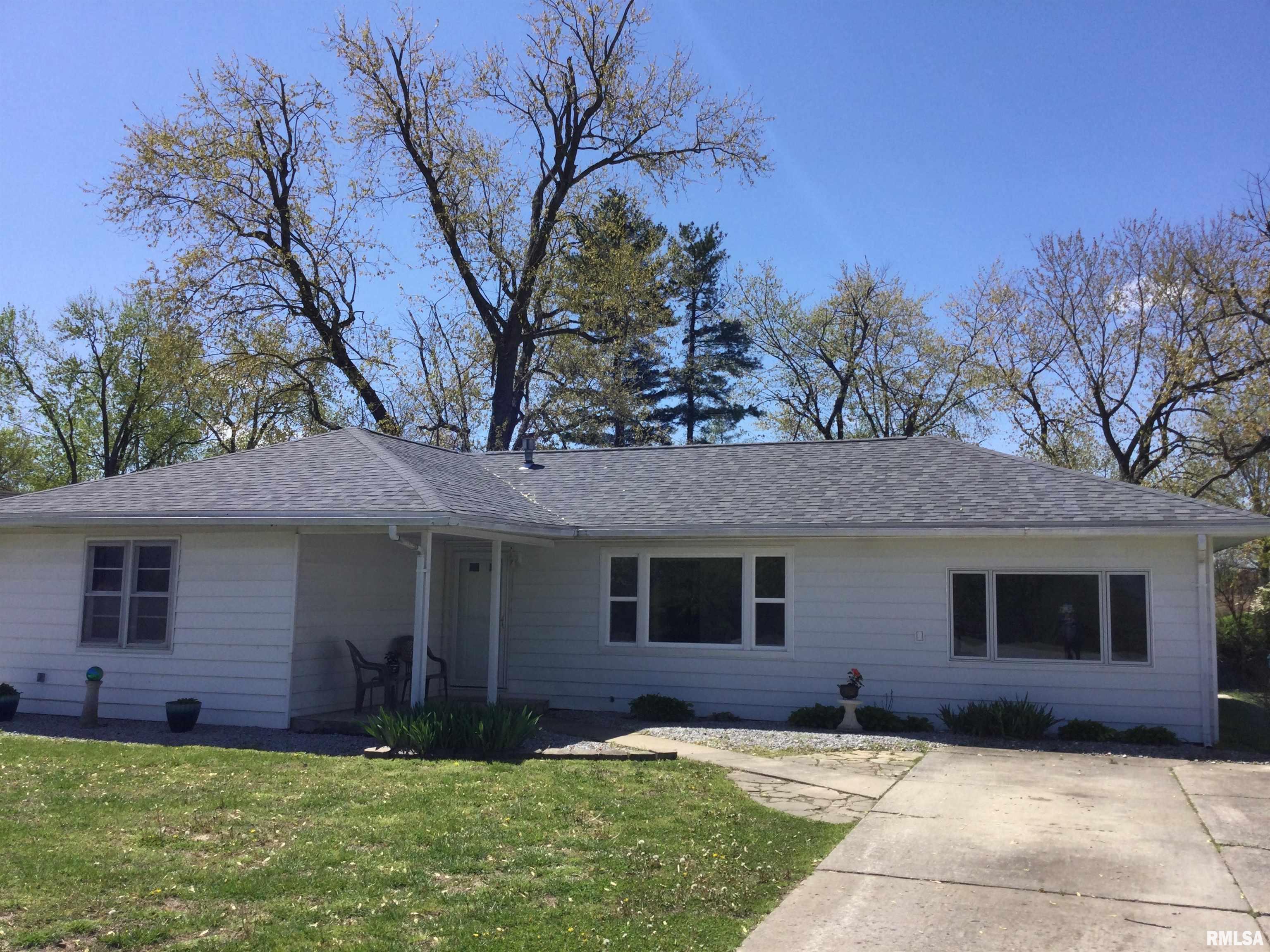 424 Springfield Avenue Anna, IL 62906 - Photo 4 of 35