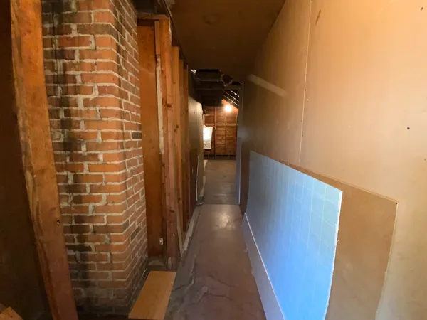 a view of a garage