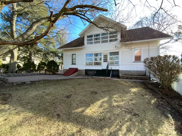$379,000 | 403 Rhodes Avenue, Big Rock, IL 60511