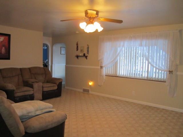 213 Donnell Road Lower Burrell, PA 15068 - Photo 3 of 25 Spacious living room!