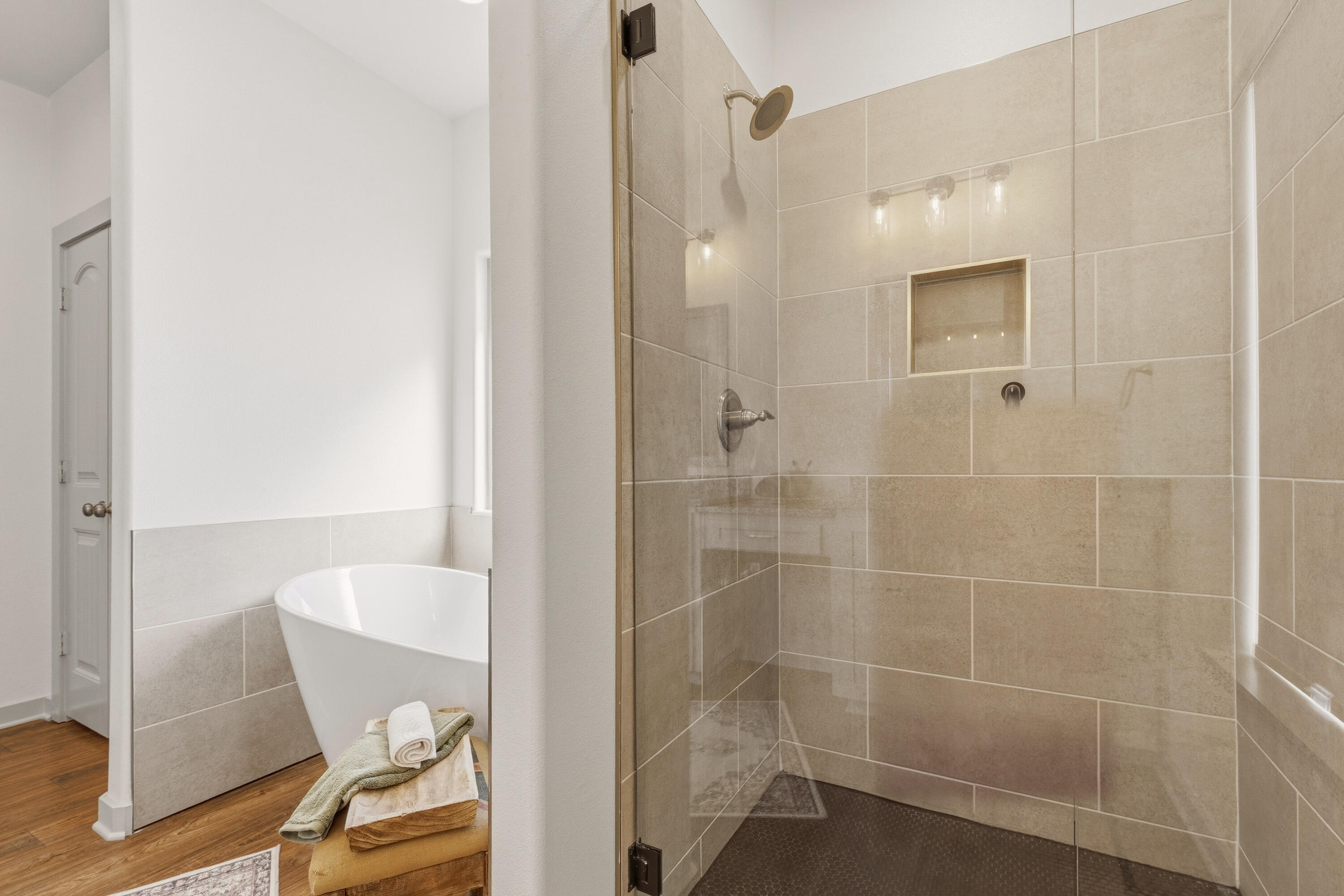 19215 County Road 2240 Lubbock, TX 79423 - Photo 20 of 36 a bathroom with a shower and toilet