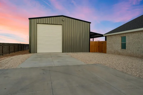 a view of an empty garage