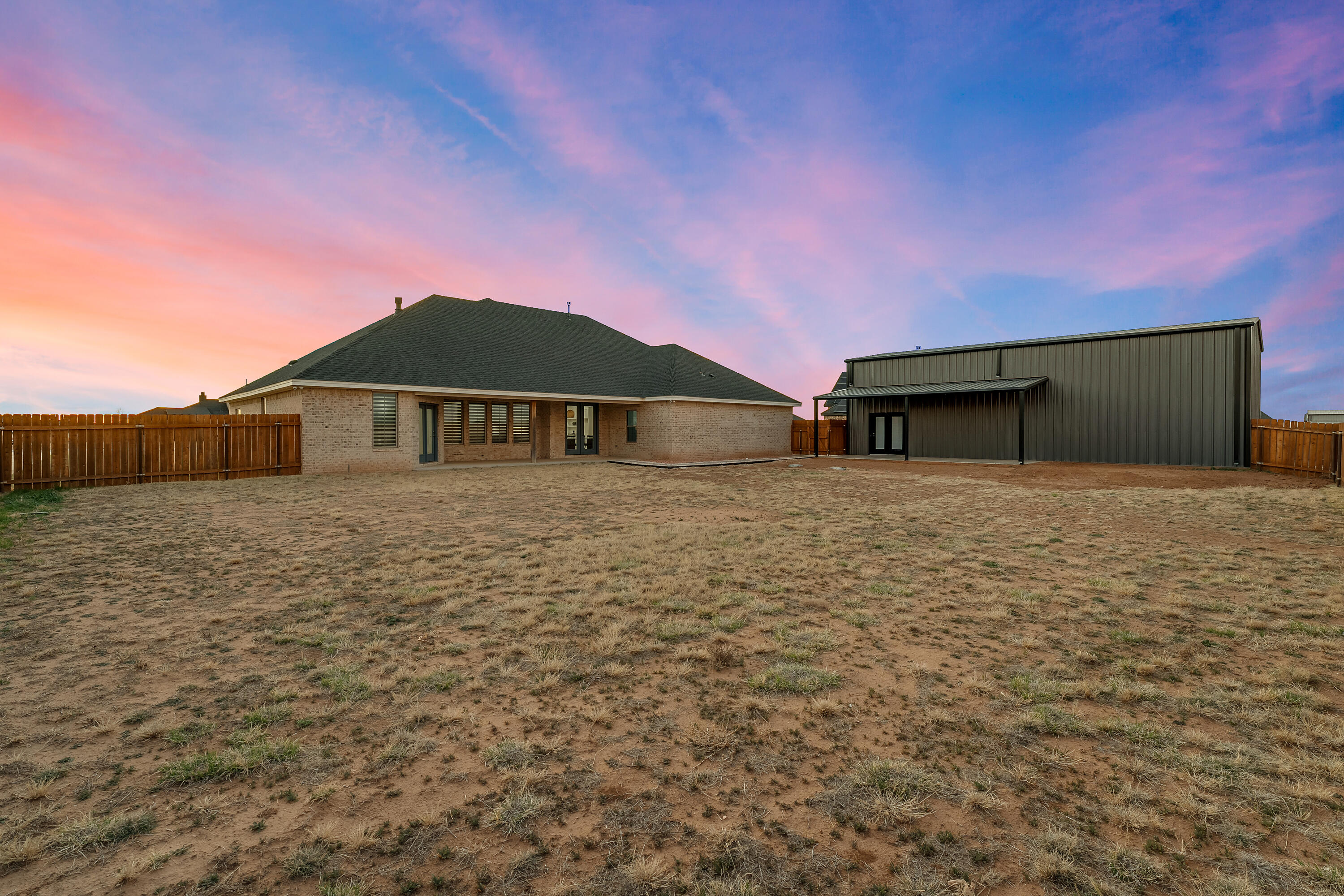 19215 County Road 2240 Lubbock, TX 79423 - Photo 34 of 36 a front view of a house with yard